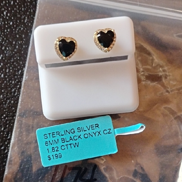 Jewelry - Sterling Silver Black Onyx Heart Earrings